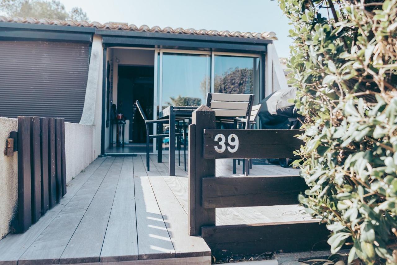 Village Naturiste Villa 2/4 Pers Avec Terrasse Agde Exterior foto
